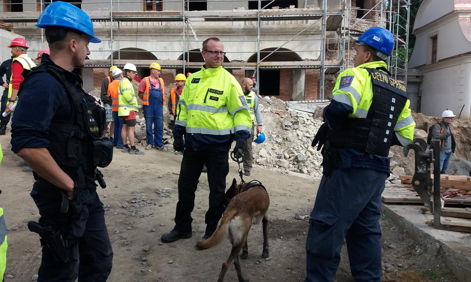 2019-9-19-1144TROJA 7.jpg